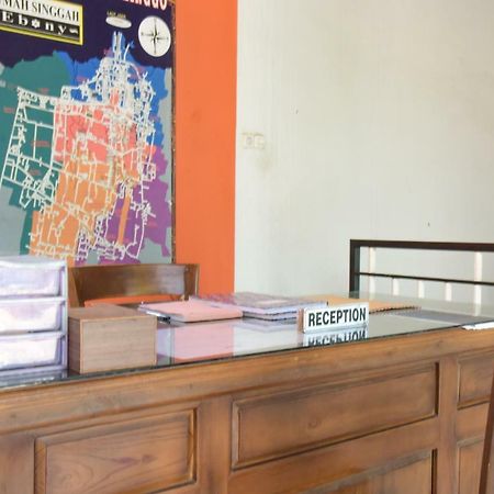 Hotel Reddoorz Syariah Near Balai Kota Probolinggo 2 Extérieur photo