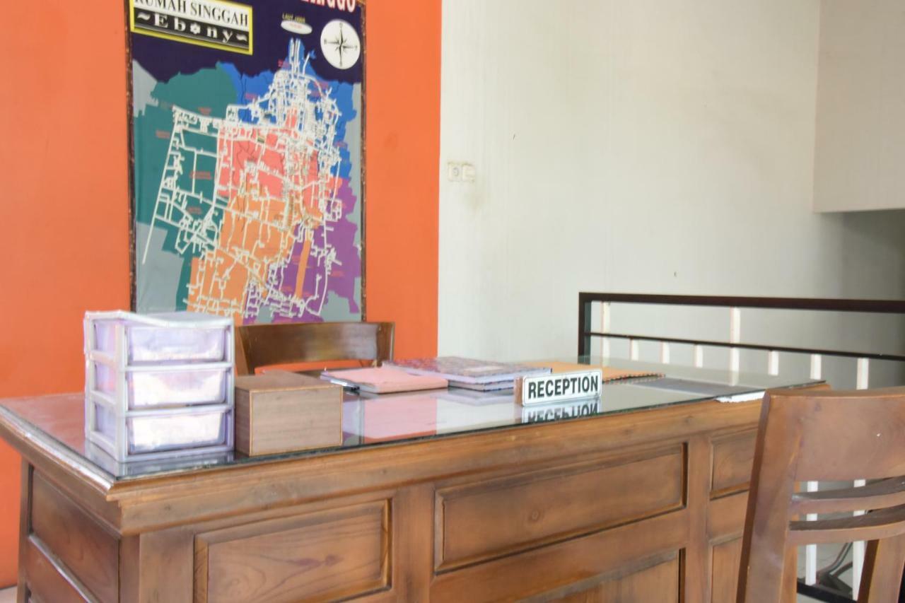 Hotel Reddoorz Syariah Near Balai Kota Probolinggo 2 Extérieur photo