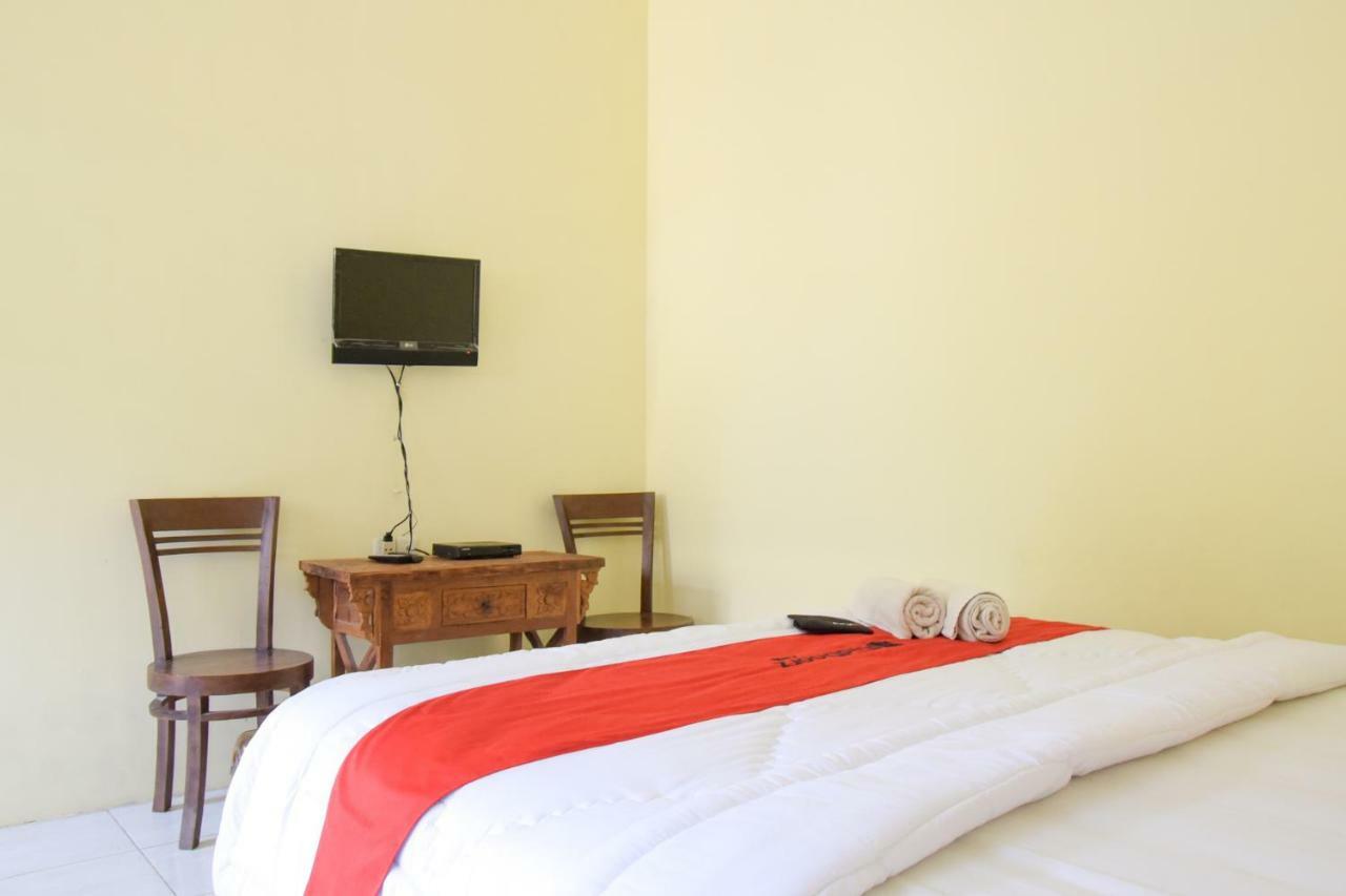 Hotel Reddoorz Syariah Near Balai Kota Probolinggo 2 Extérieur photo